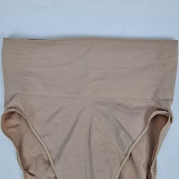 SKIMS Core Conrtrol  ladies shapwear NWOT - Picture 2 of 5